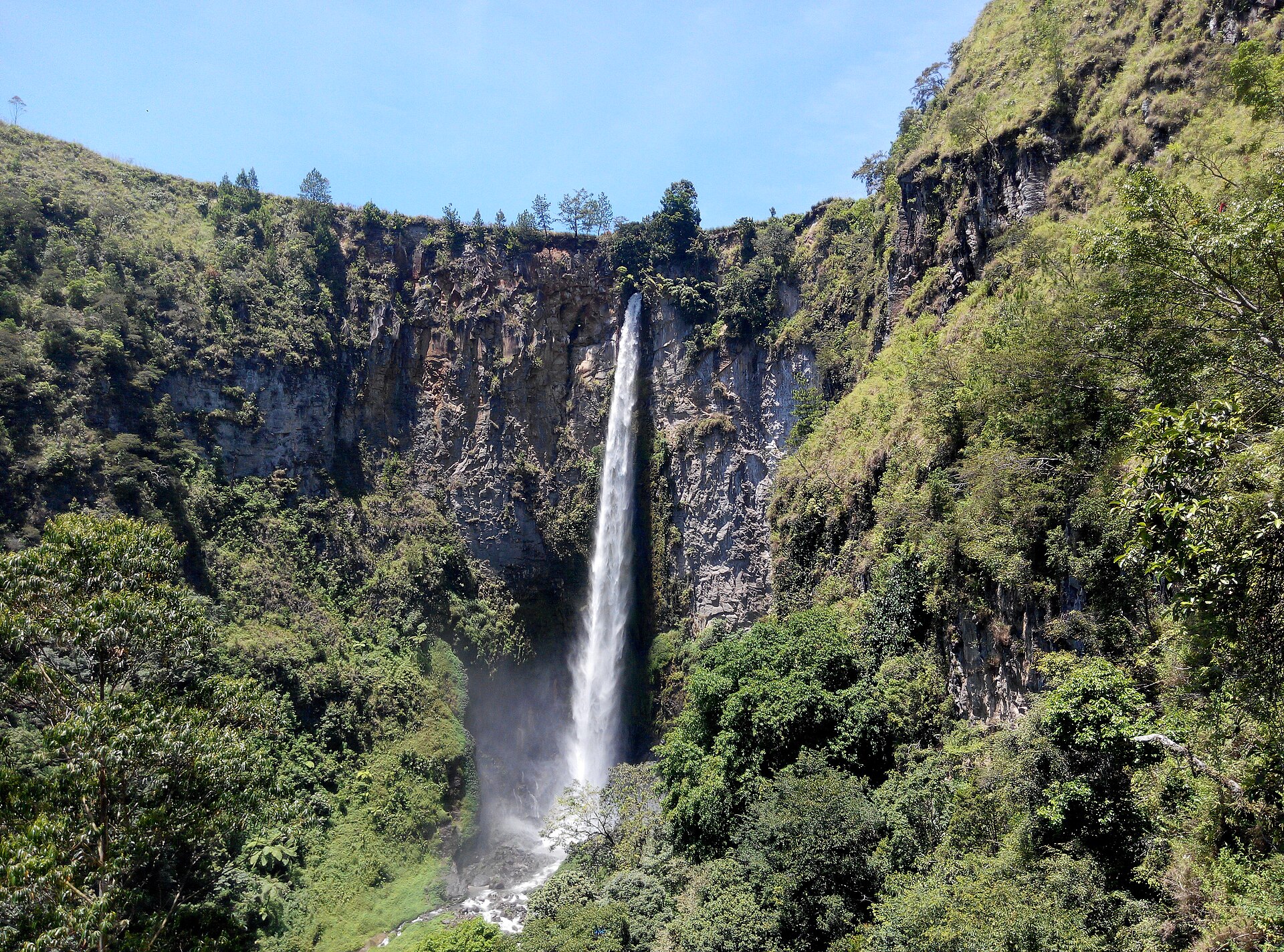 Paket Tour Danau Toba 5D4N — Foto 3